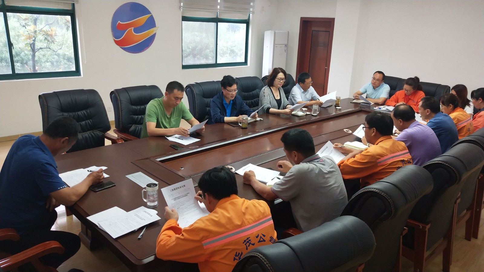 1715172322059 華茂公司開展產(chǎn)業(yè)工人隊伍建設(shè)改革座談會
