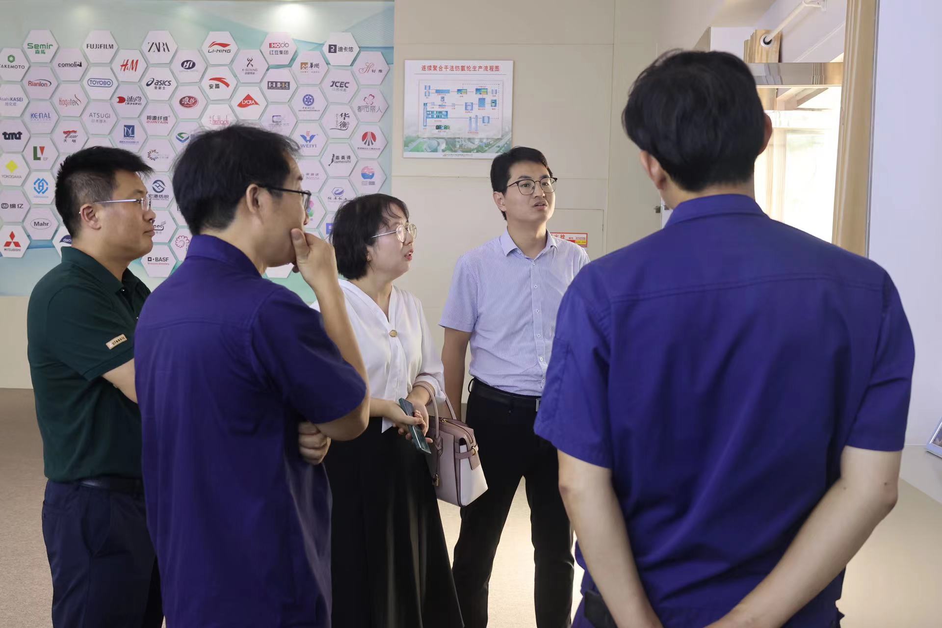 1694072945968066823.jpg b0a75accd1e0b95893d7db9e1a427b1.jpg